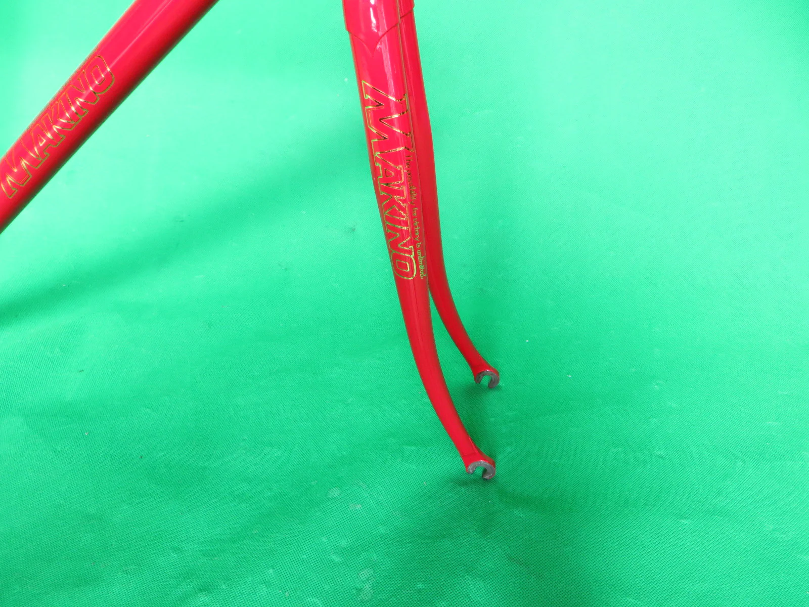 MAKINO // Red 2011 // 52.5cm - Image 12