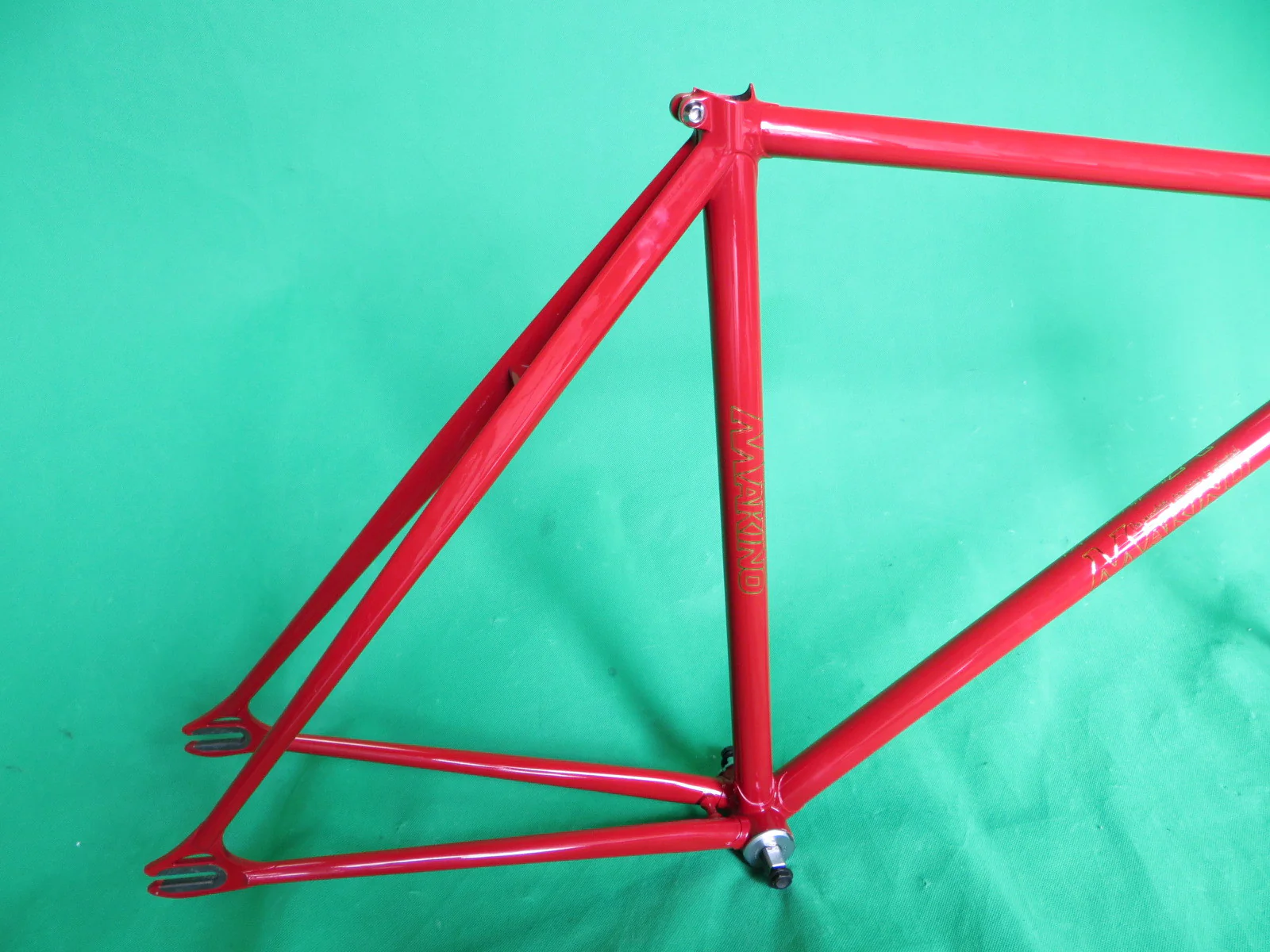 MAKINO // Red 2011 // 52.5cm - Image 3