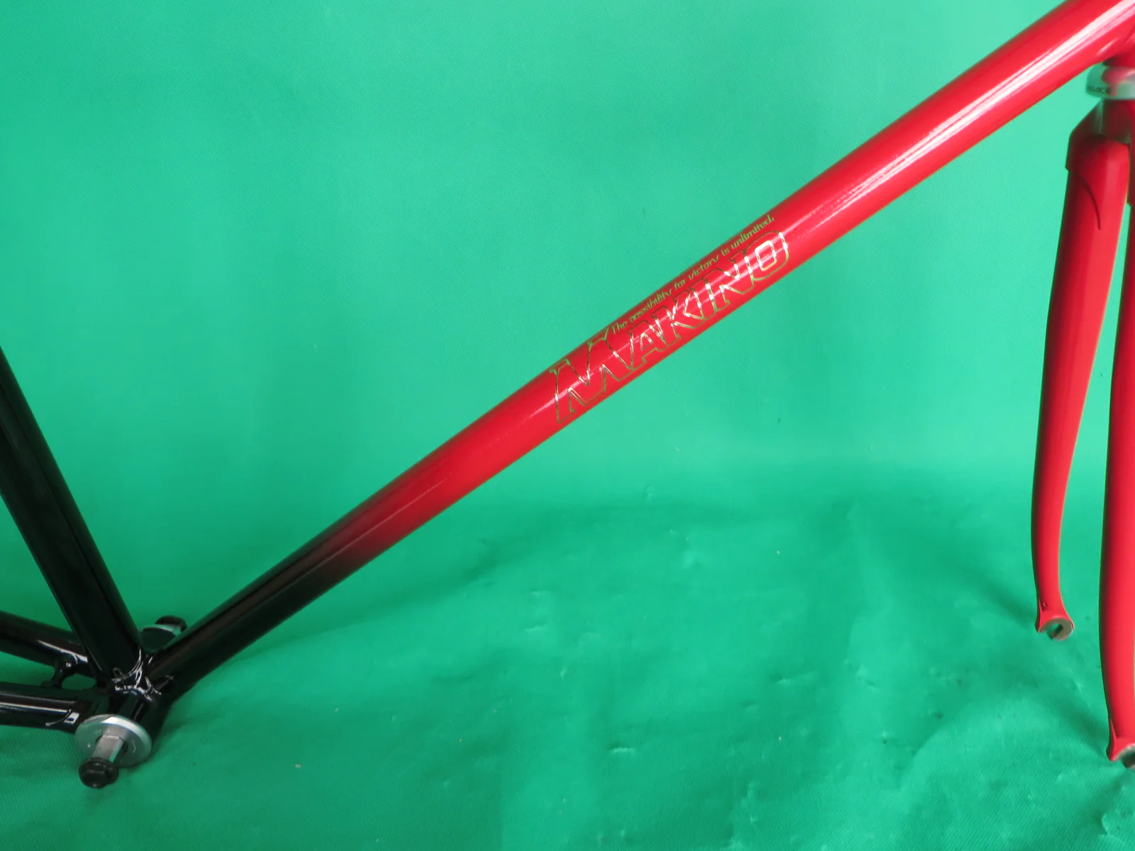 Makino // Red / Black Fade // 53cm - Image 13
