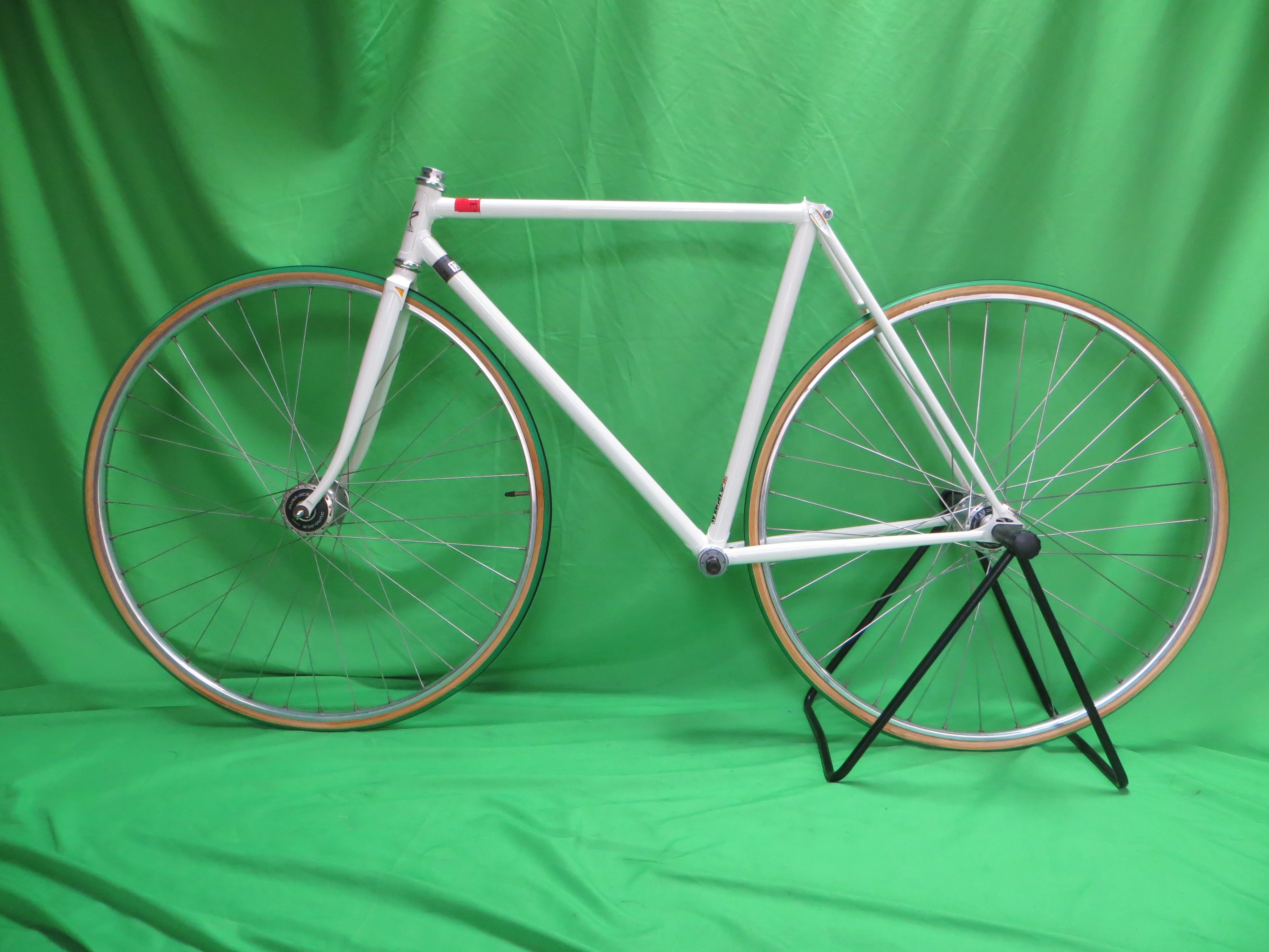 Makino // White // 50.5cm - Image 16