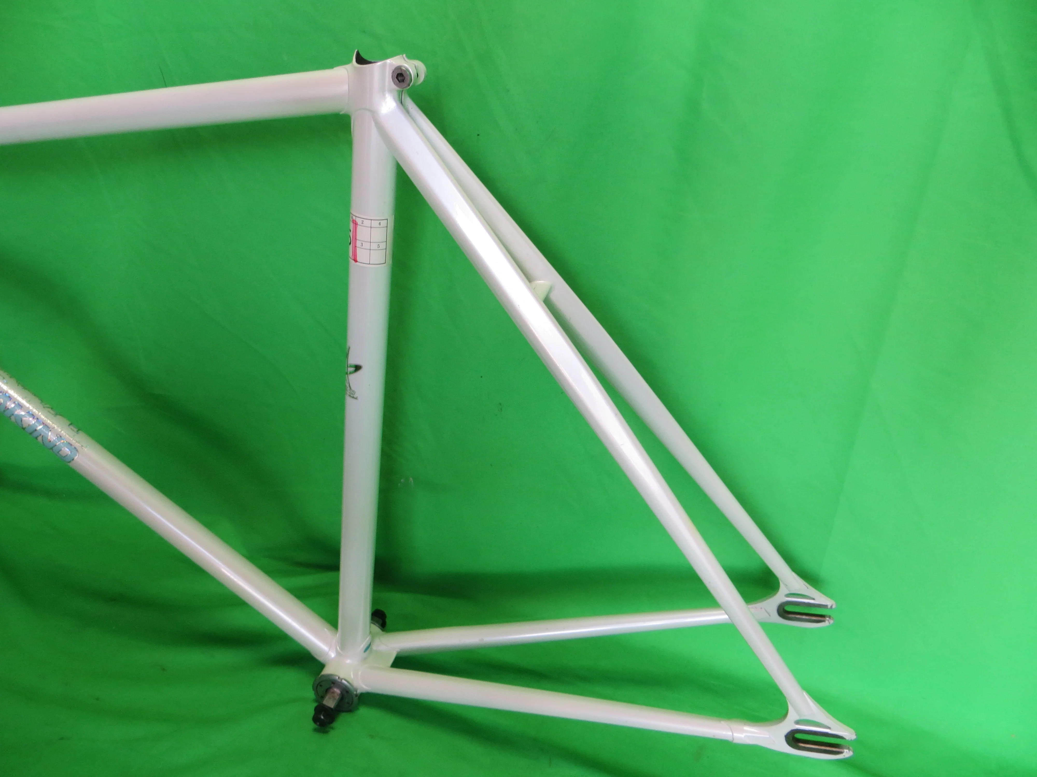 MAKINO // White // 52.5cm - Image 8