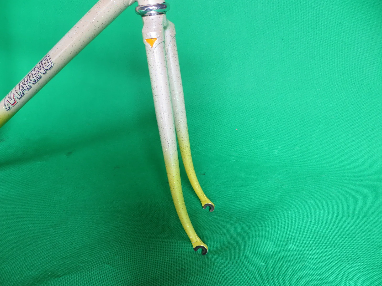 MAKINO // white & yellow fade with flake // Kasei 4130R tubing // 52.5cm - Image 10