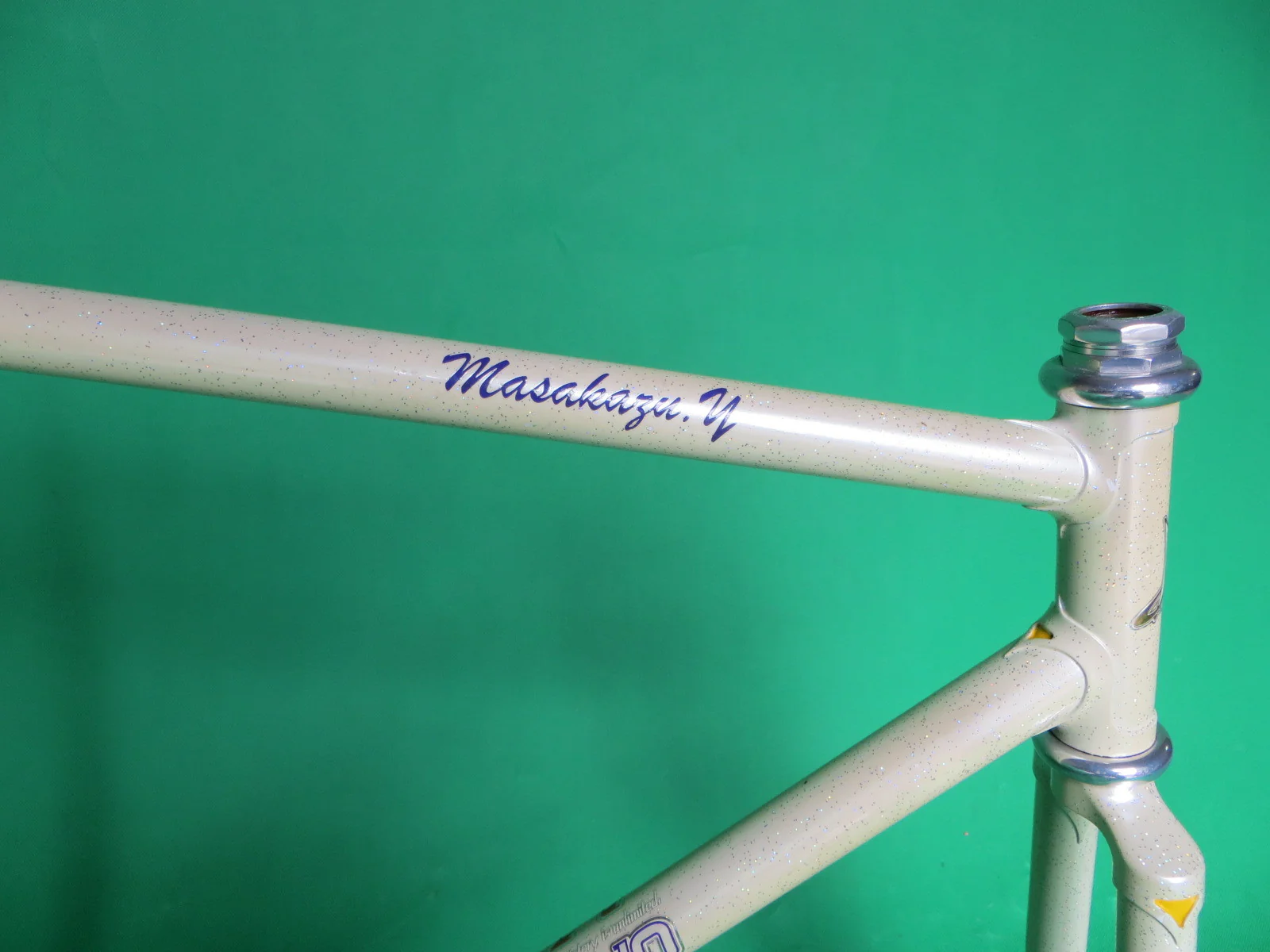 MAKINO // white & yellow fade with flake // Kasei 4130R tubing // 52.5cm - Image 11