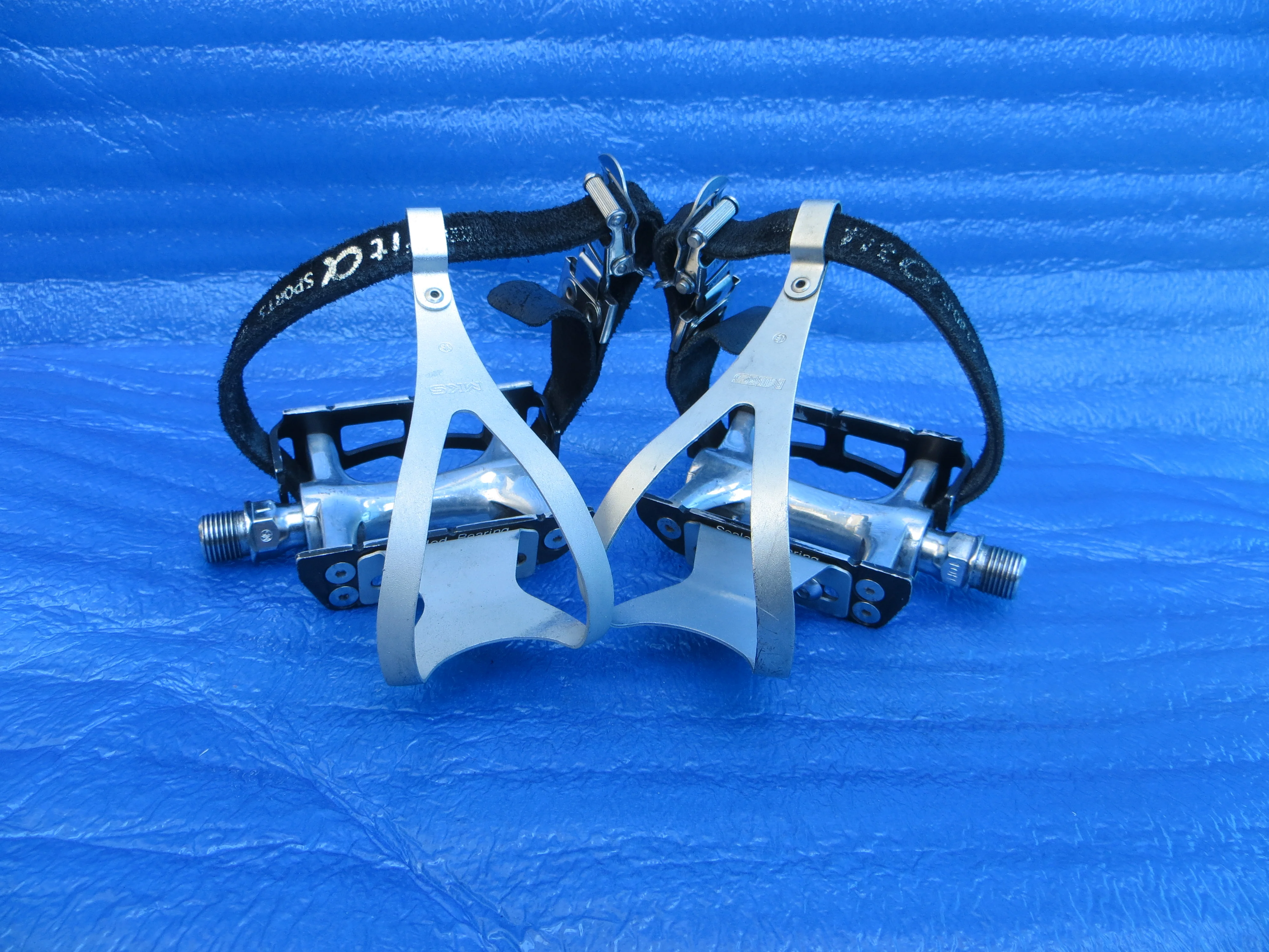 MKS Custom Nuevo NJS Pedals , MKS NJS M-size AA Clips and MKS Fit-alfa NJS Toe Straps (26011309) - Image 2