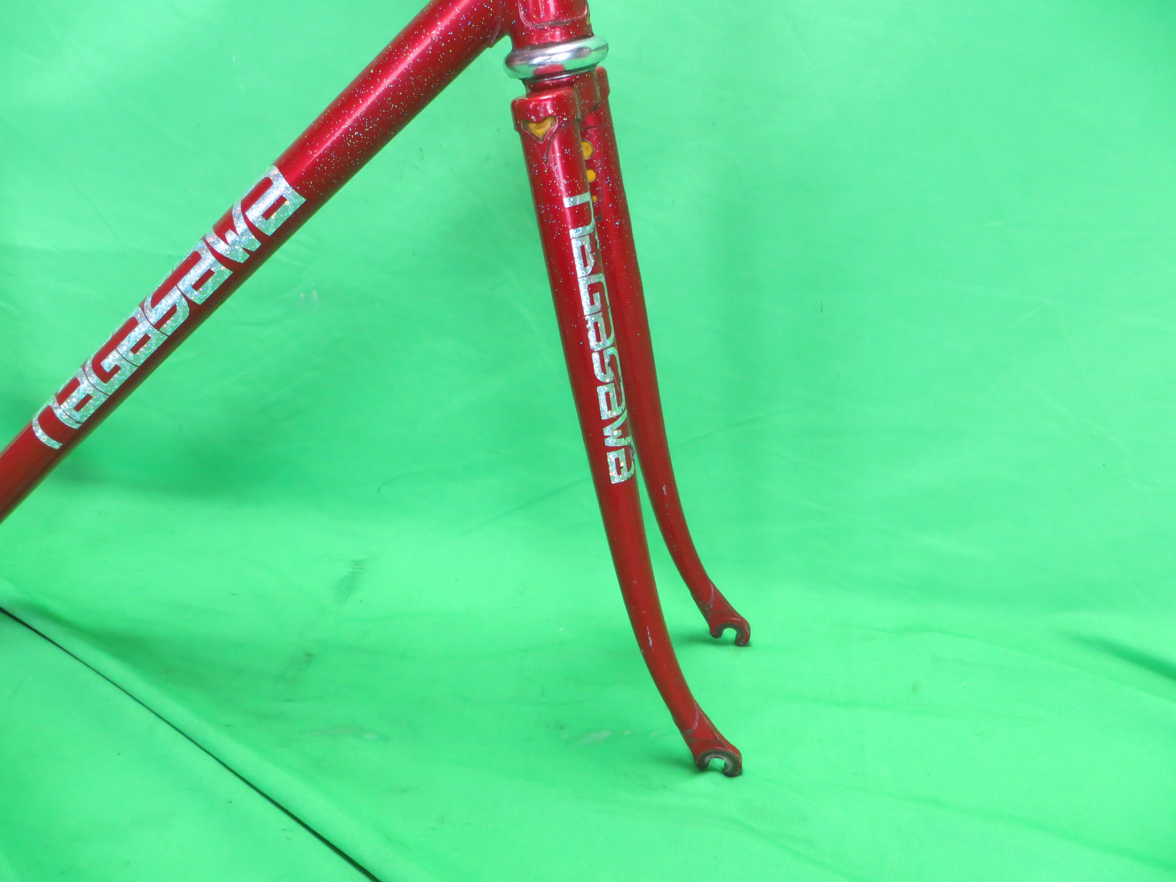 Nagasawa // Red Metallic with rainbow flake // 54.5cm - Image 11