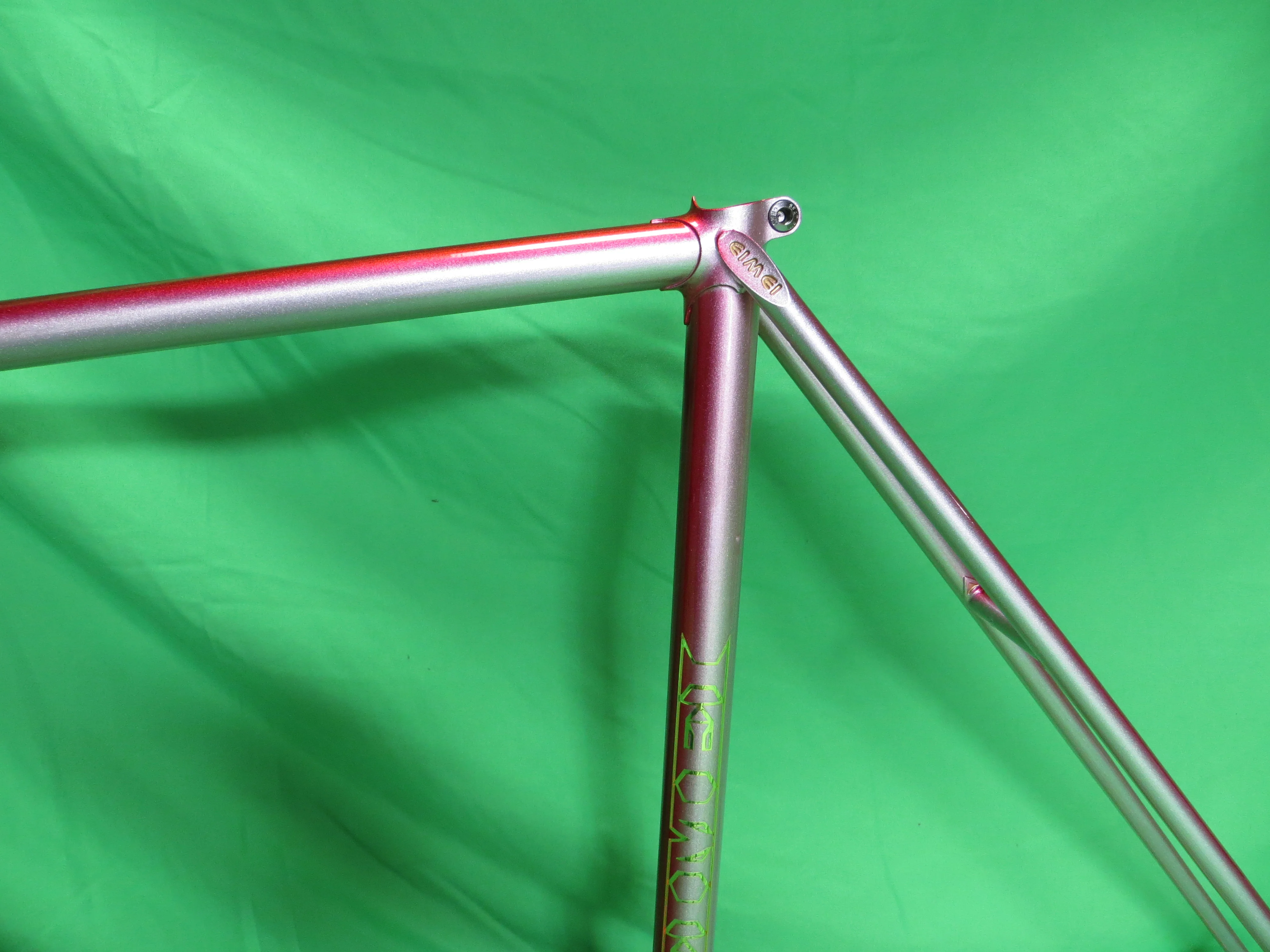 Never Used! / EIMEI // Red / Silver Fade // 57cm - Image 6