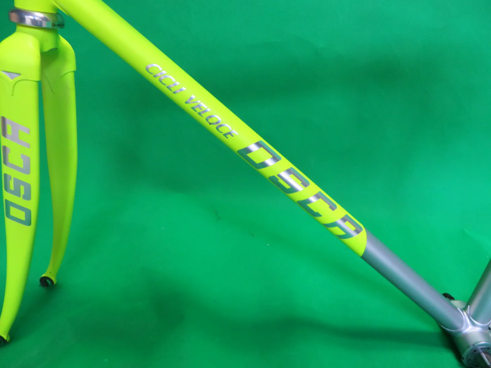 OSCA Columbus Max Fork 2019 // Matte Neon Yellow / Matte Silver Two Tone // 49cm - Image 6