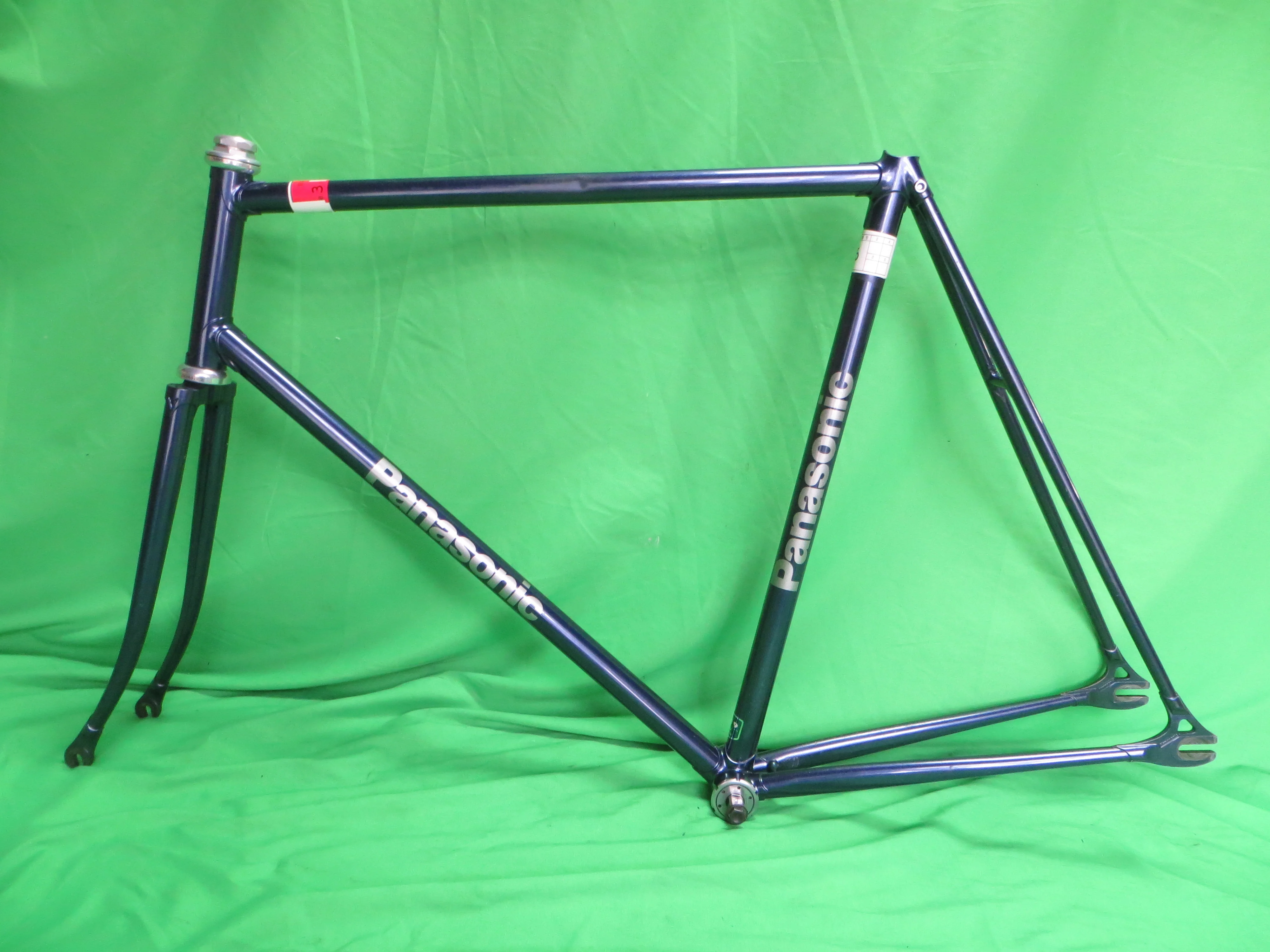 Panasonic Kaisei 019 // Navy Metallic with Fine Rainbow Flake // 58cm