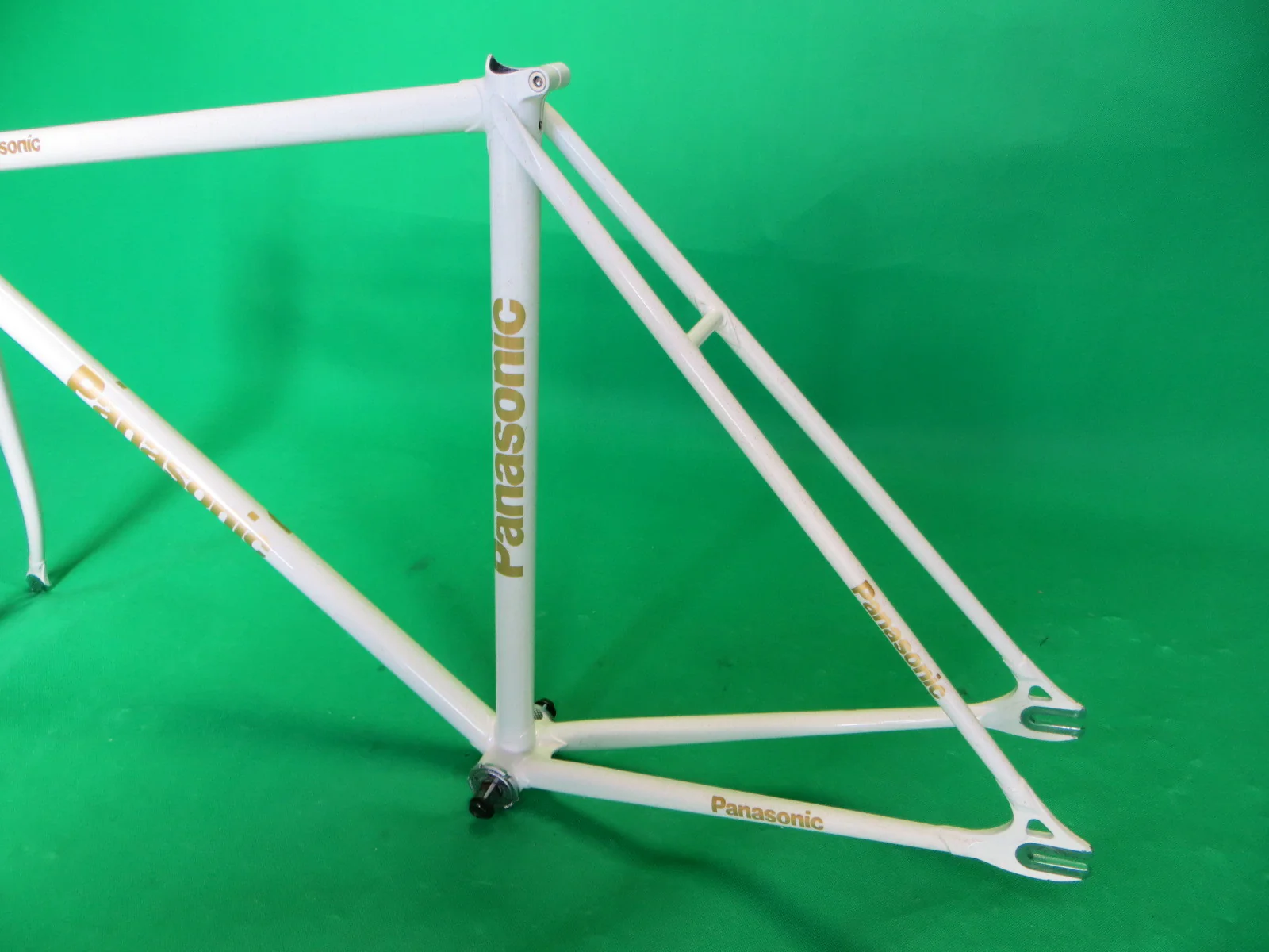 PANASONIC // white + gold flake // 51cm - Image 8