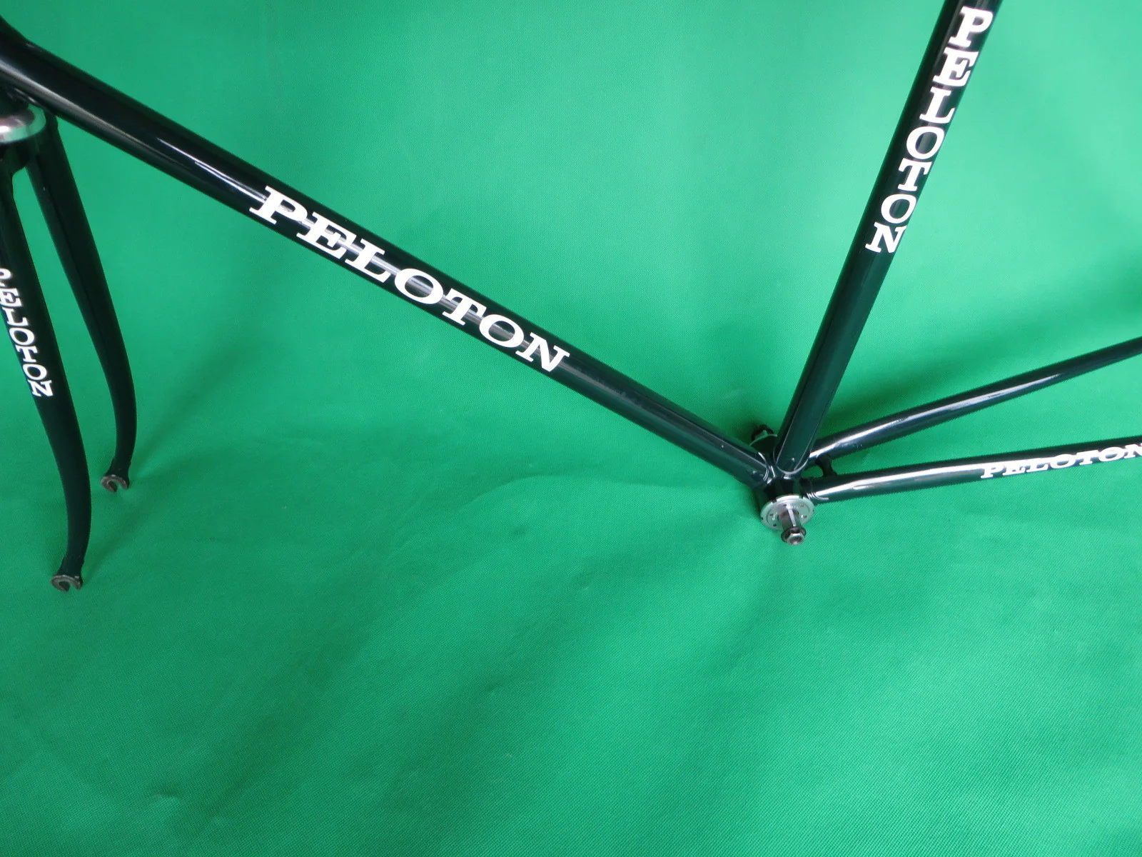 Peloton Dark Green {53.5cm} - Image 6