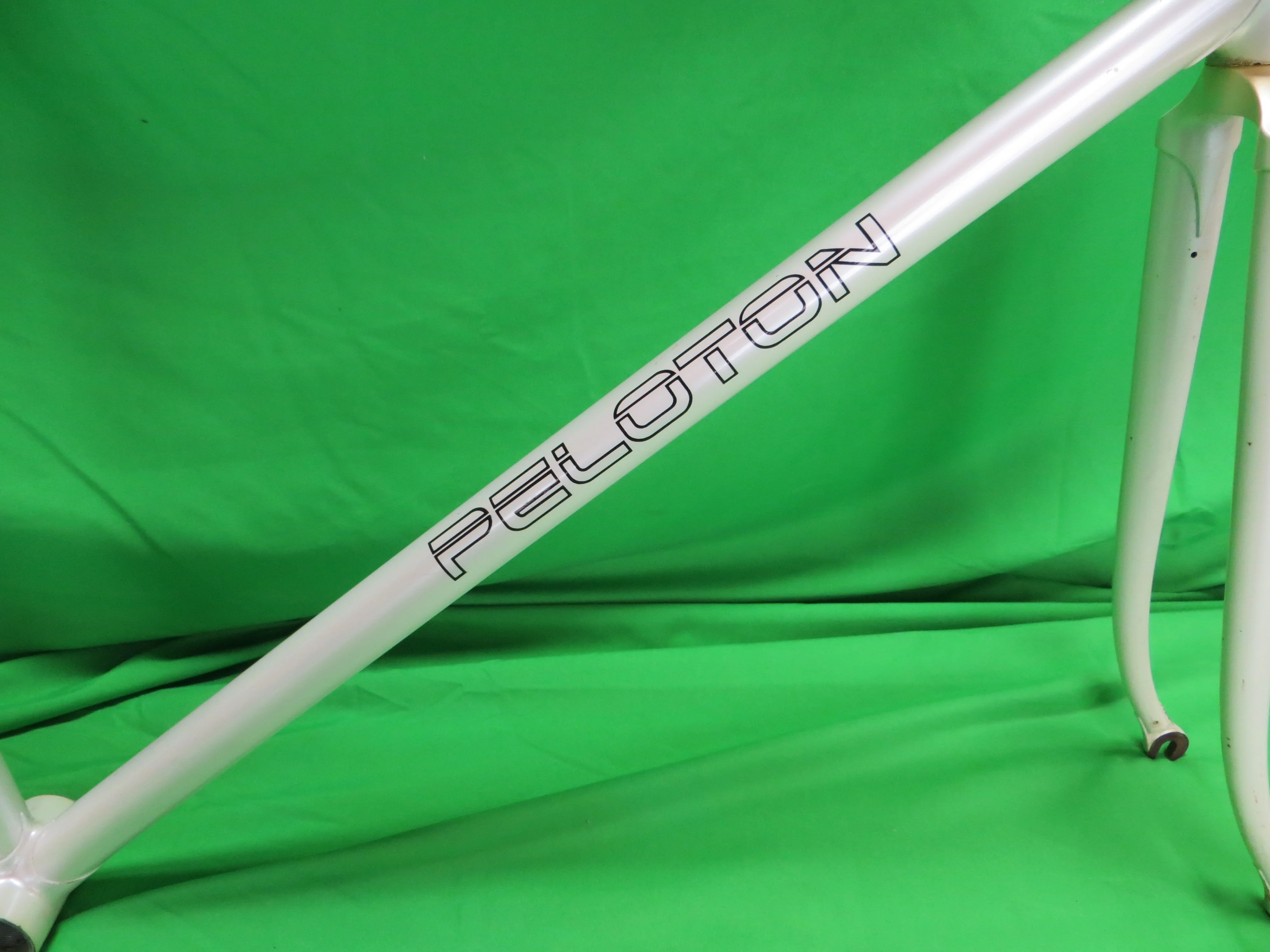 Vintage PELOTON // White // 52cm - Image 13