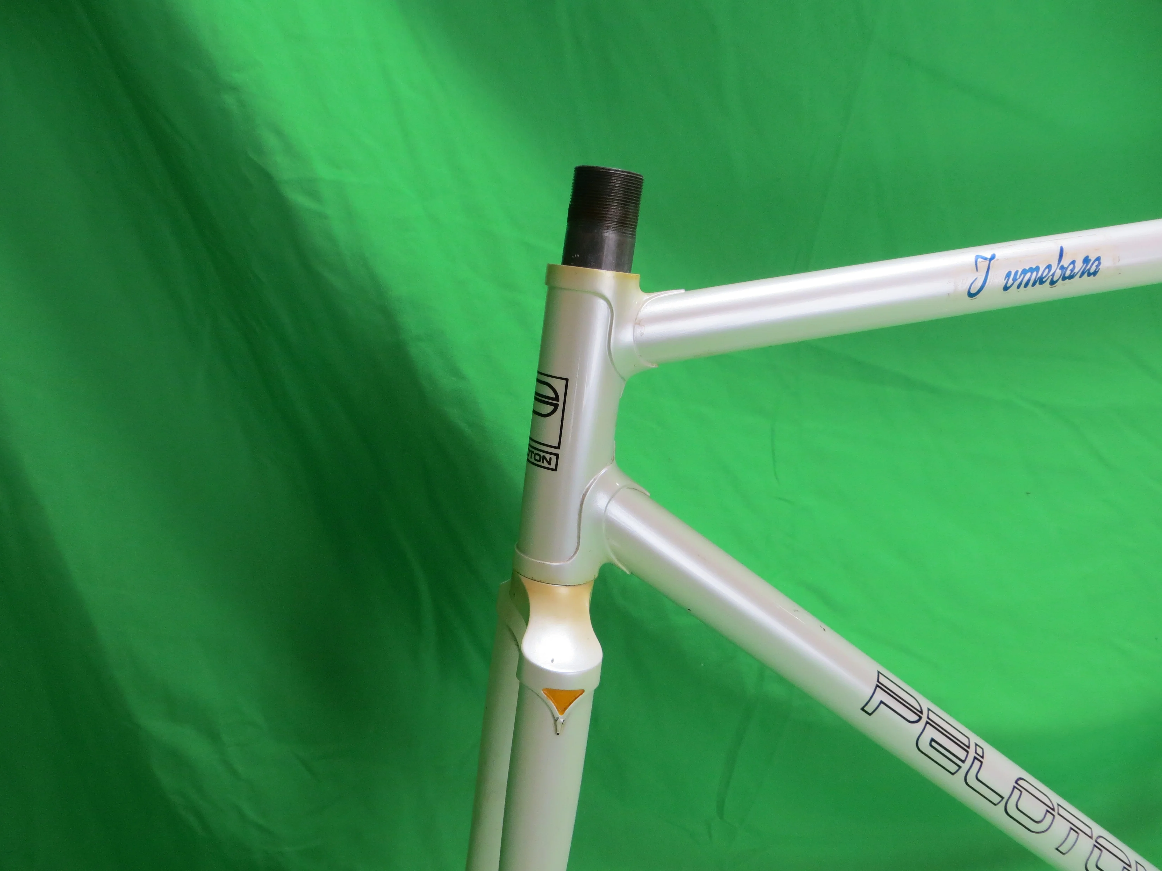 Vintage PELOTON // White // 52cm - Image 2