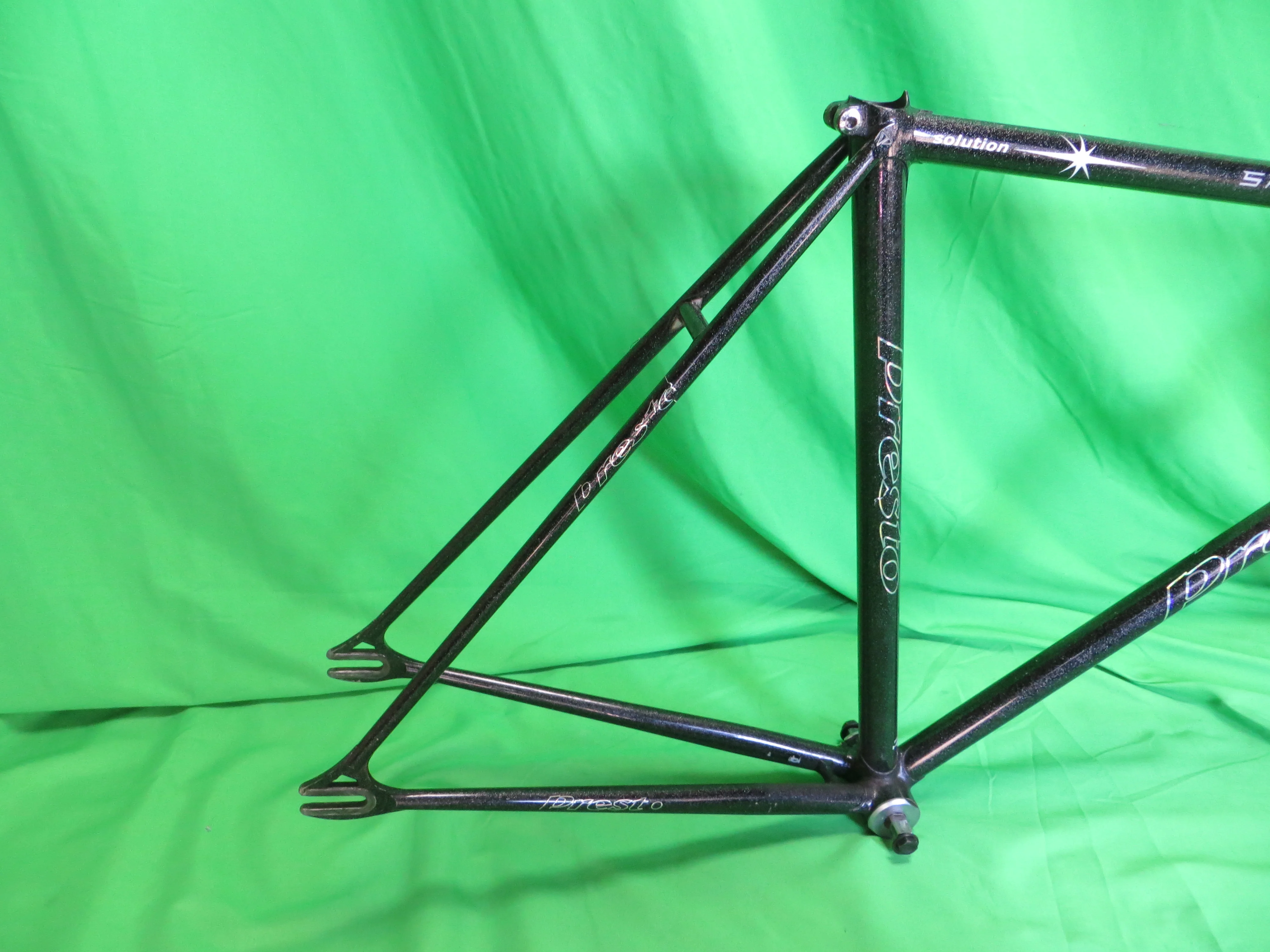 Presto // Black with Silver Flake // 50.5cm - Image 15