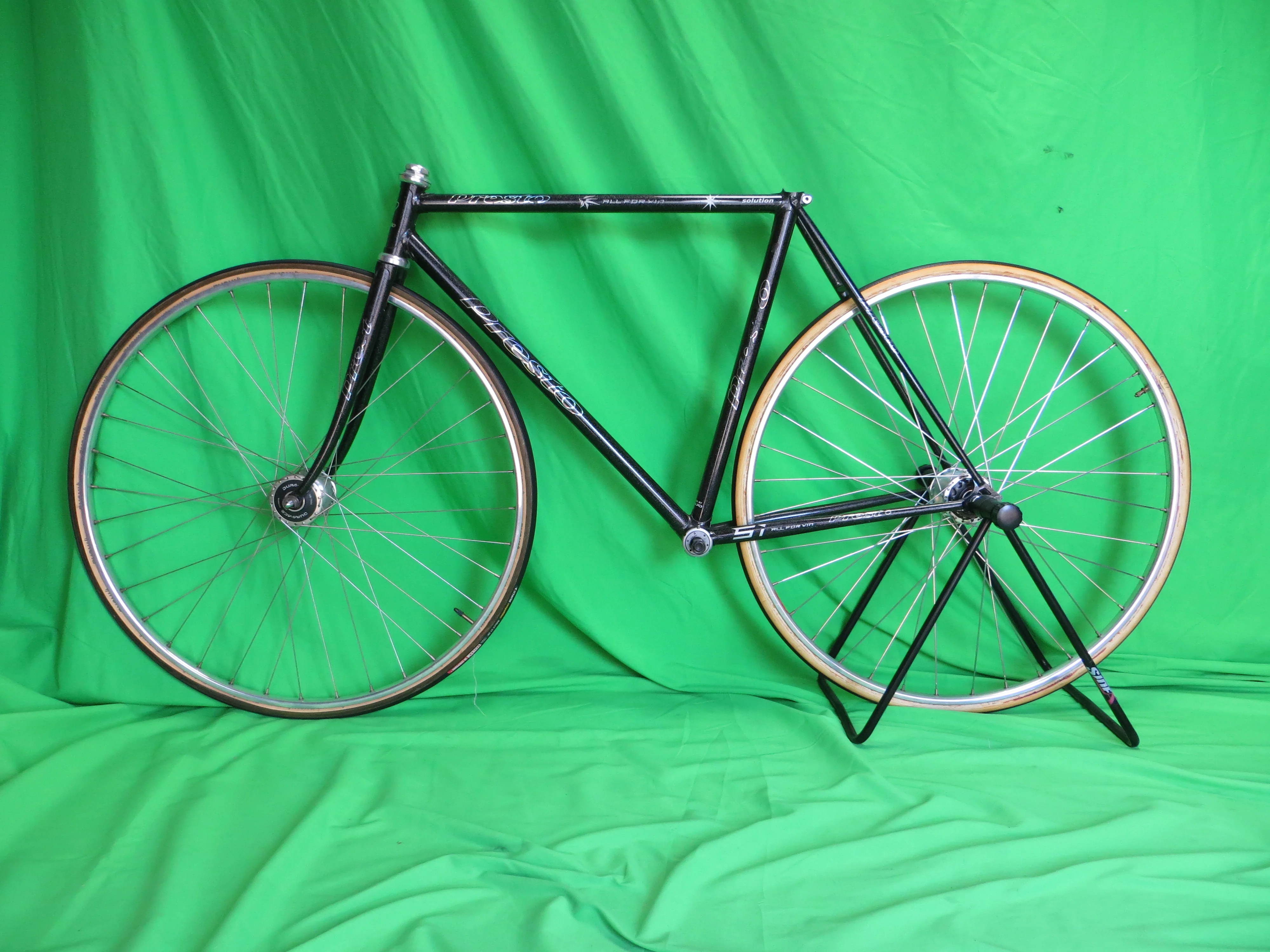 Presto // Black with Silver Flake // 50.5cm - Image 16