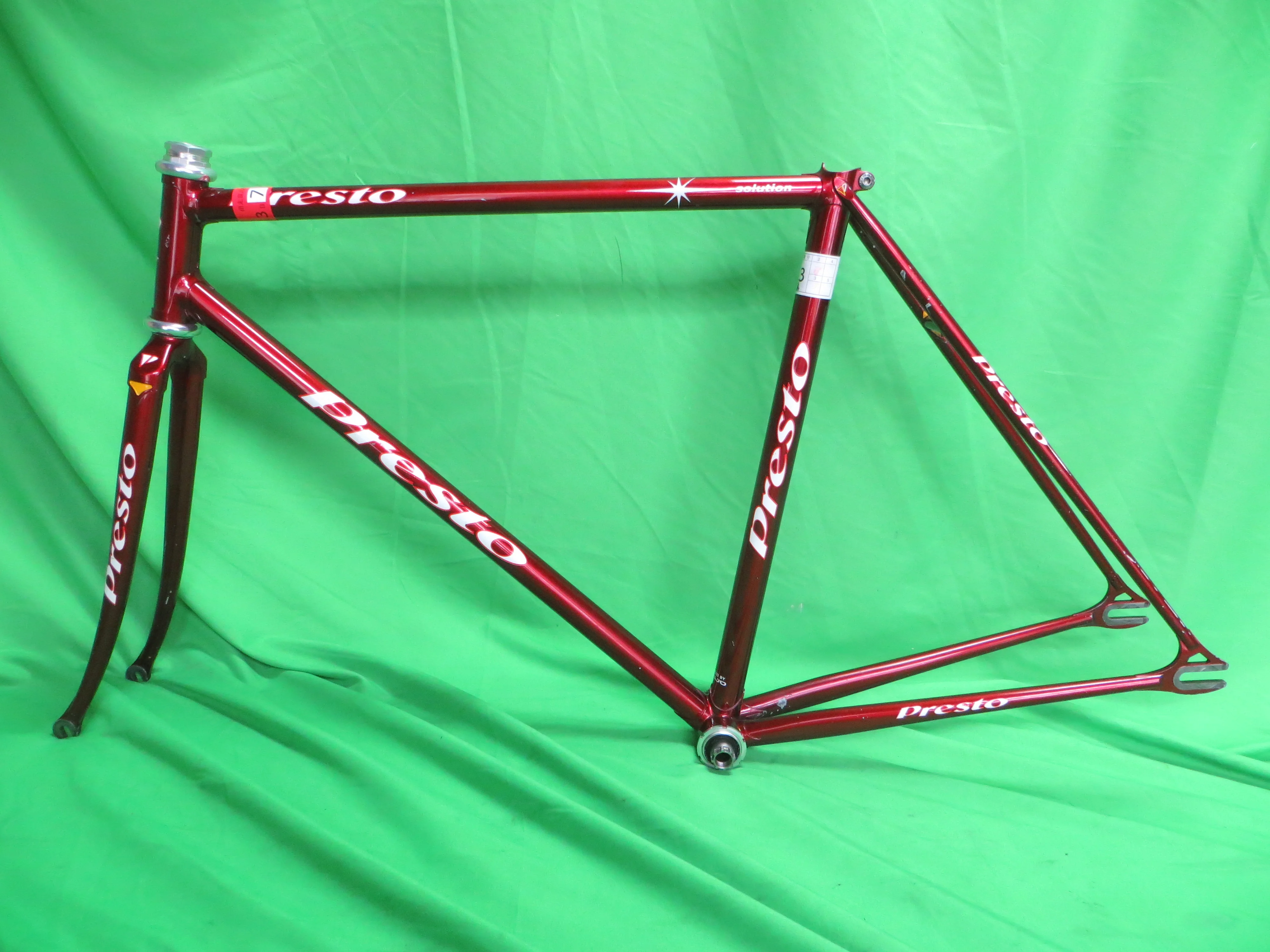PRESTO // Deep Red Metallic // 50cm