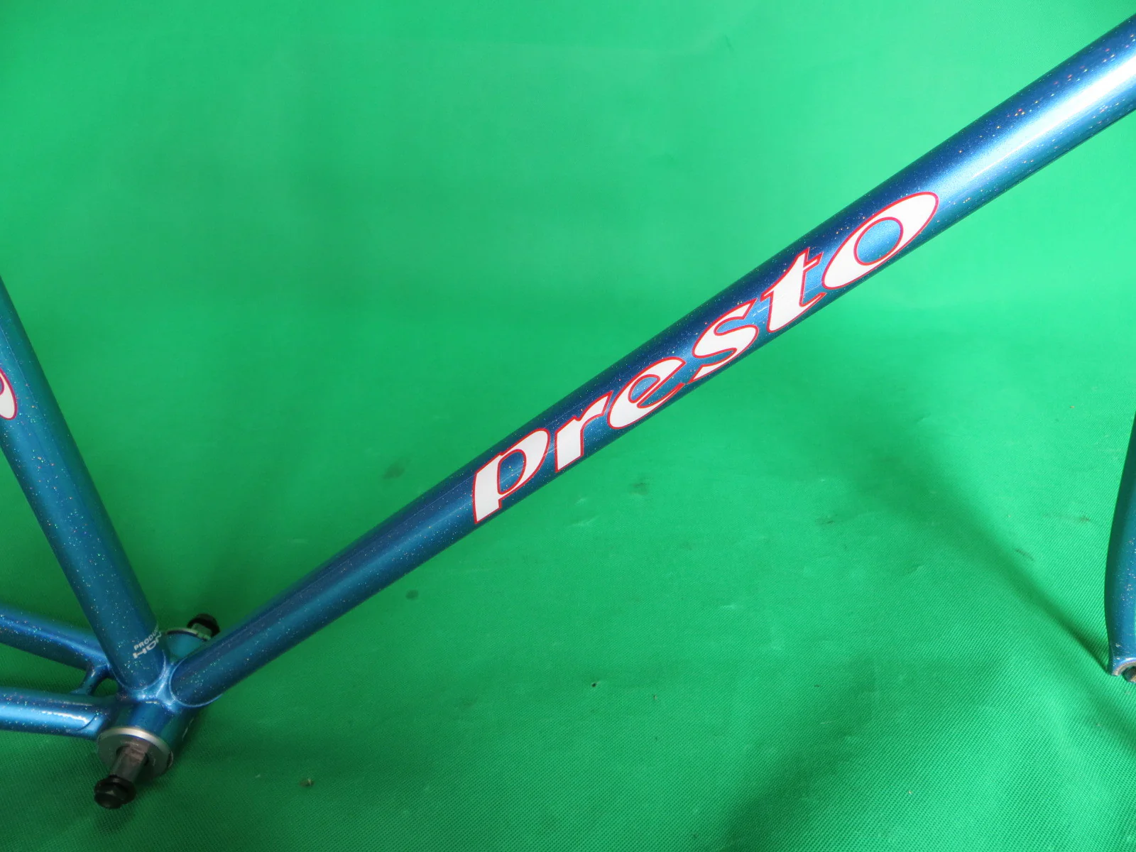 PRESTO // light blue metallic with rainbow flake // 51cm - Image 13