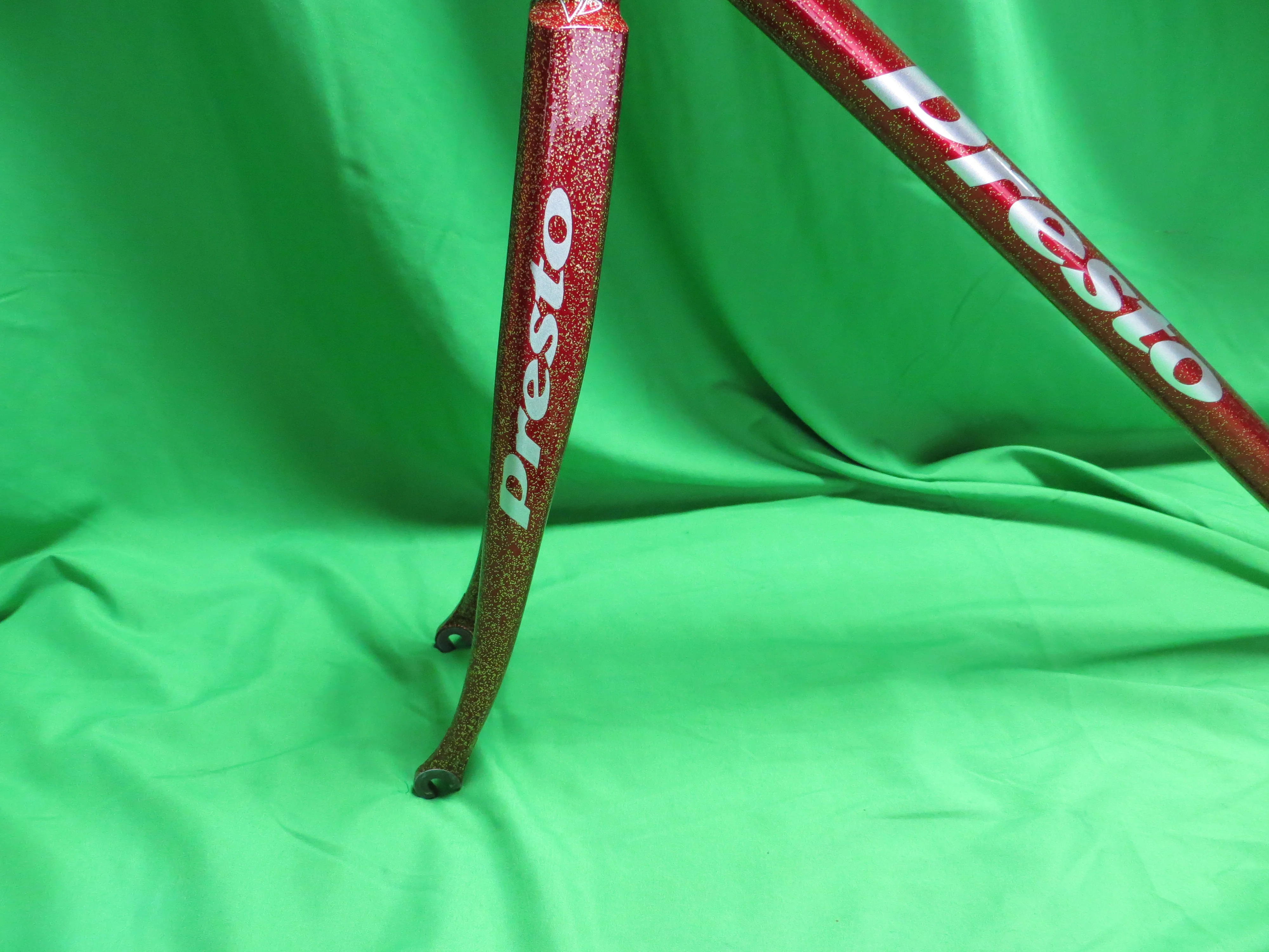 Presto Columbus Max Fork // Red Metallic / Silver Two Tone with Gold Flake // 51cm - Image 3