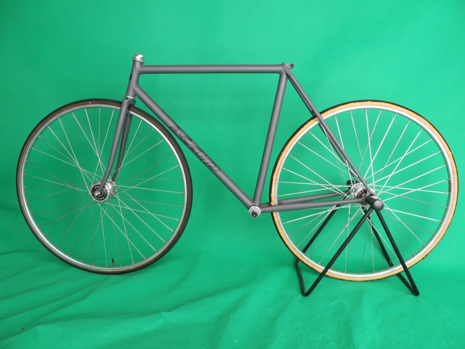 Rap // Matte Gray // 52.5cm - Image 16