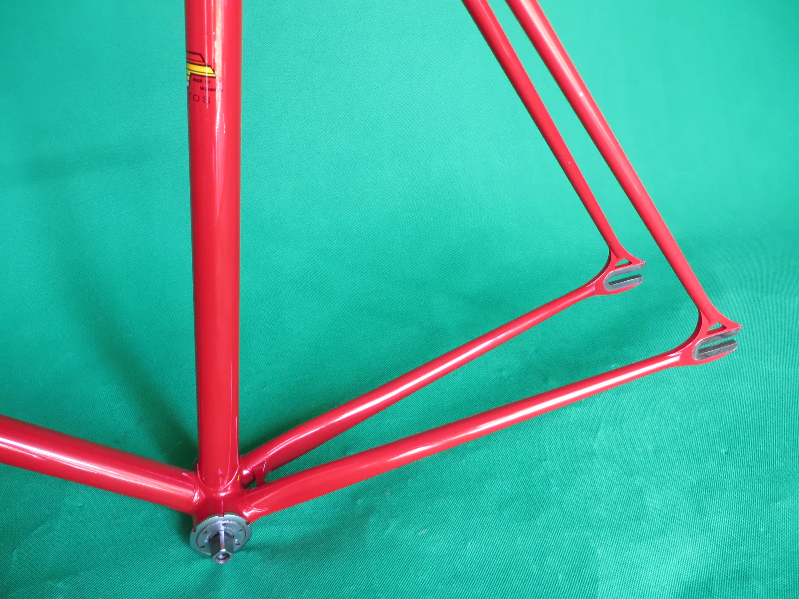 Stratos // Red // 53.5cm - Image 7