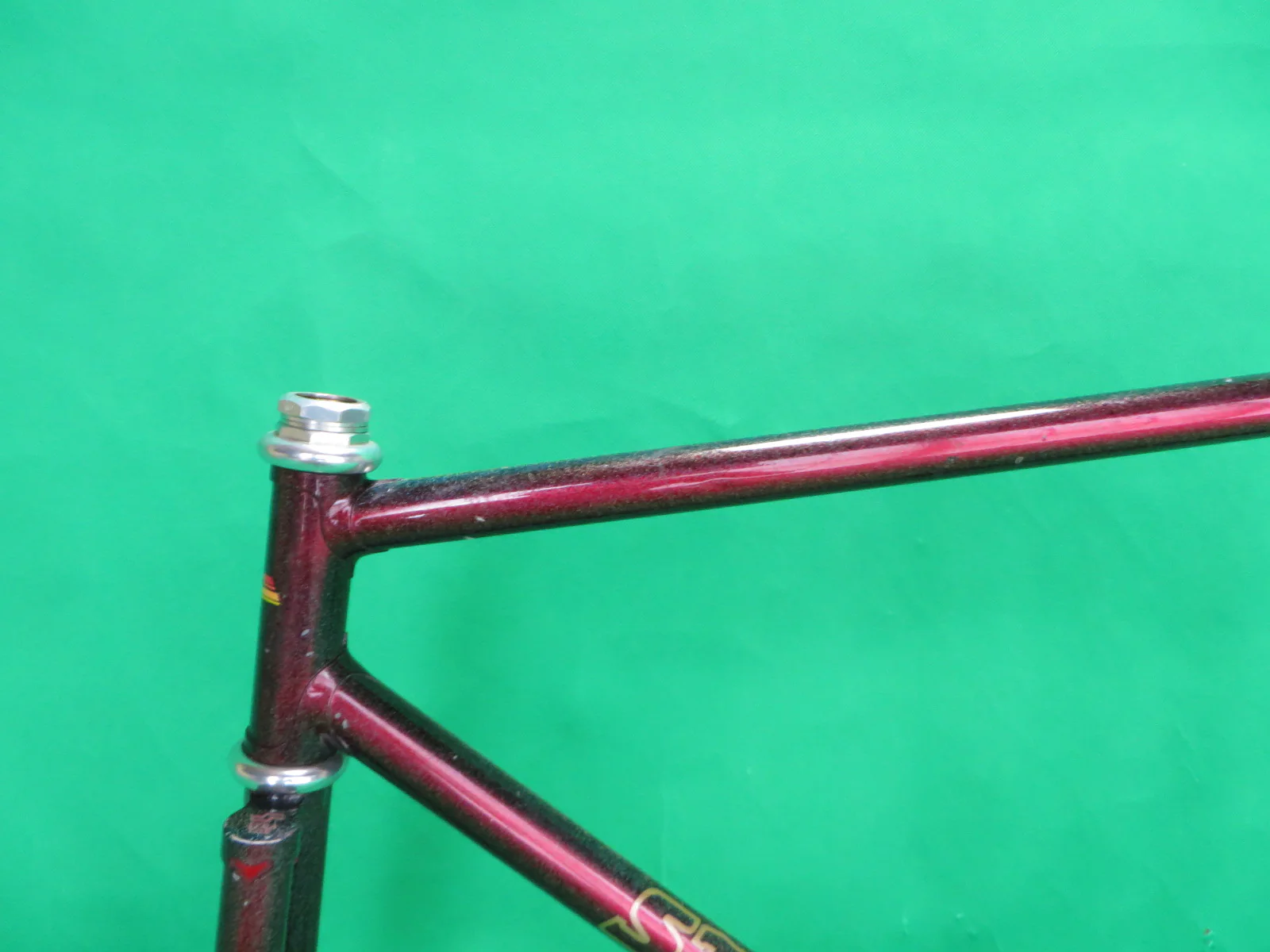 Stratos // Red / Black Fade with rainbow flake // 51.5cm - Image 4