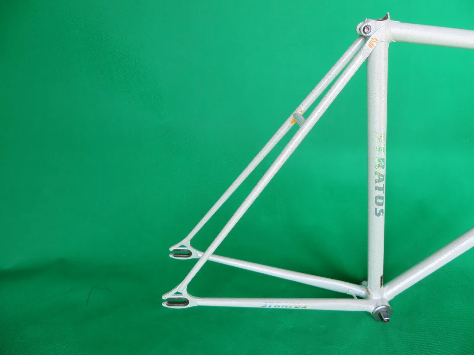 Stratos White S-Class No.2 (53.5cm) - Image 11