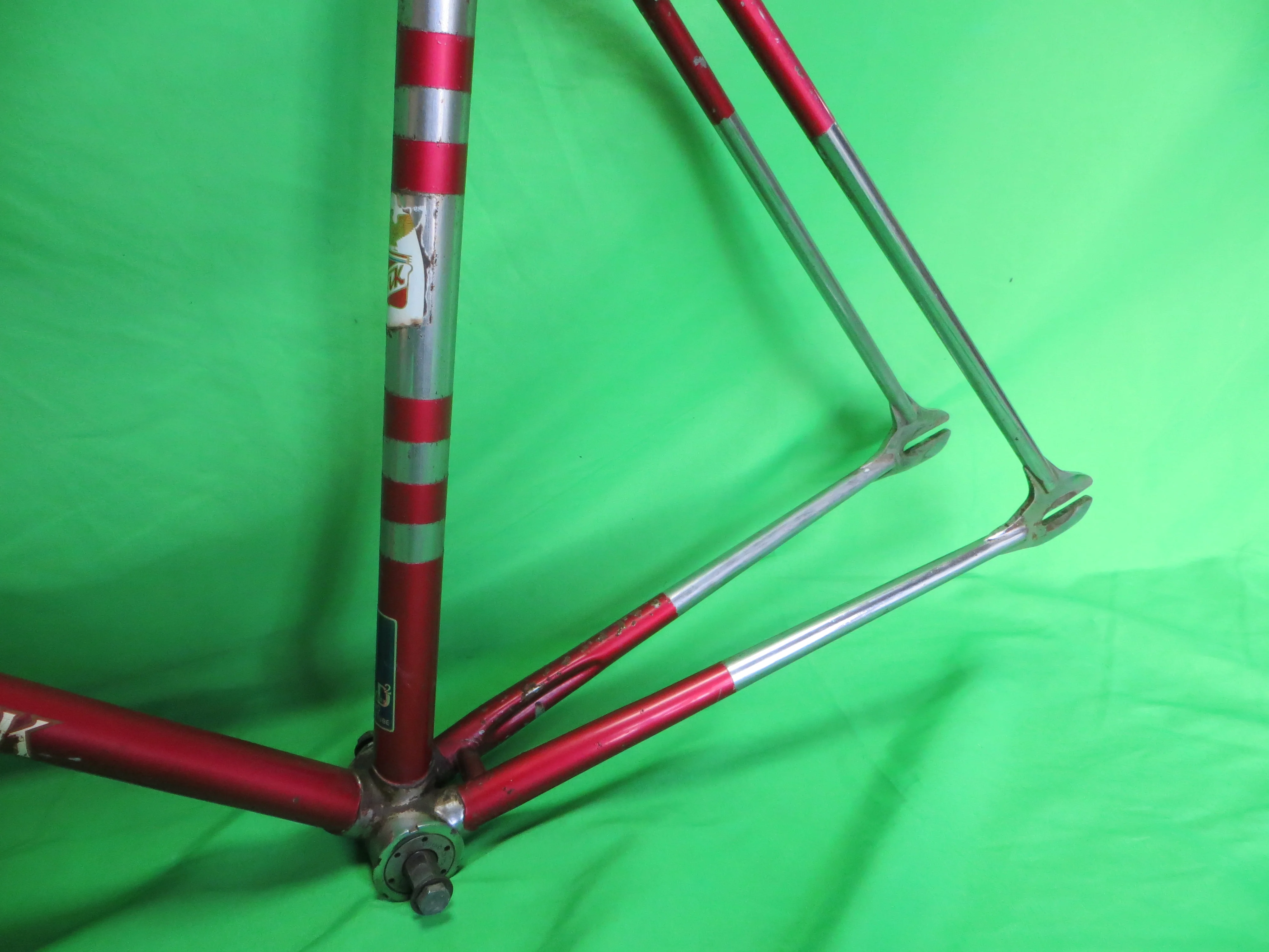 Super Rare! Vintage 1973 Katakura Silk // Candy Red/ Chrome Plated // 51cm - Image 8