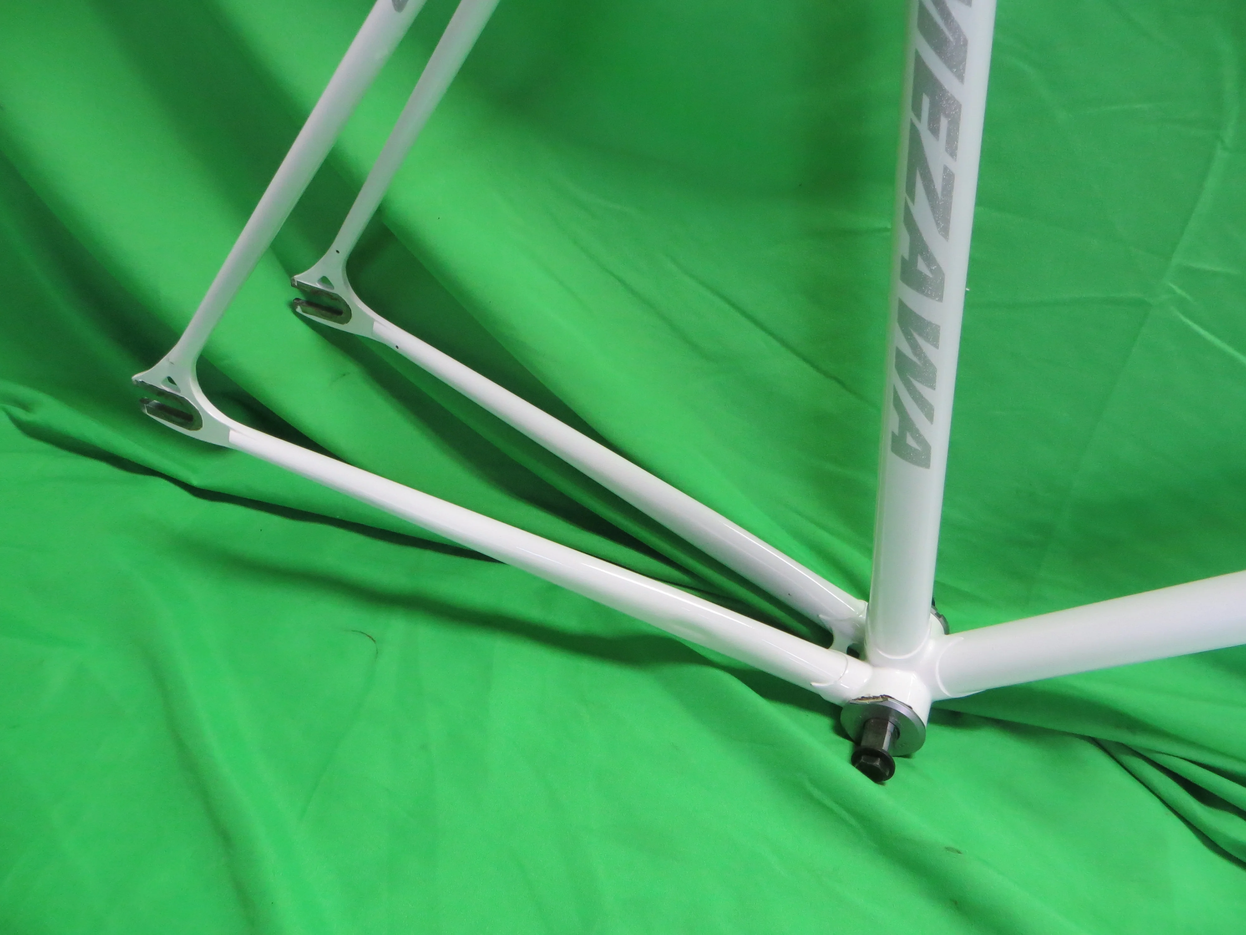 UMEZAWA // White // 52.5cm - Image 14
