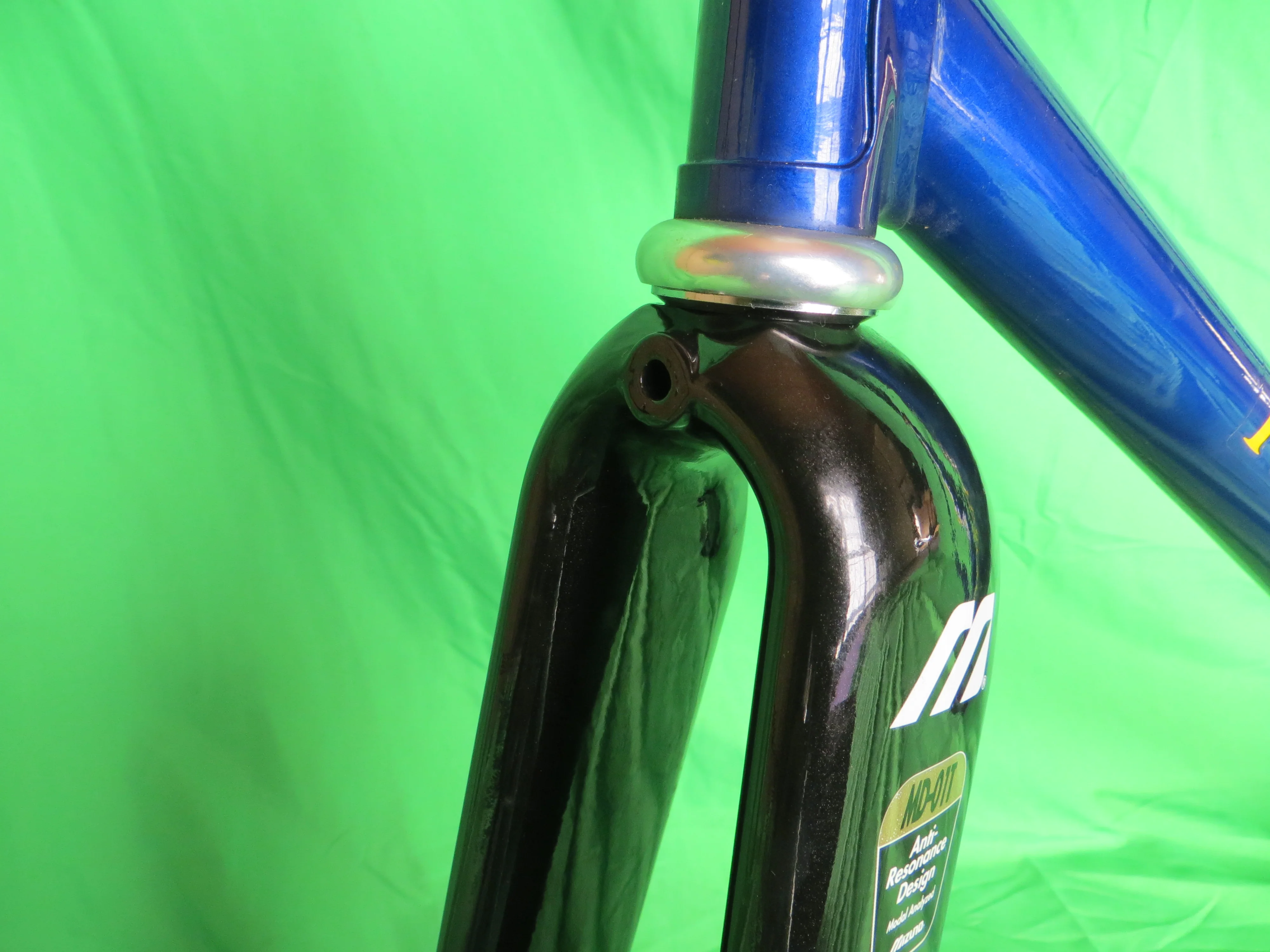 Vintage Ravanello TT  // Blue Metallic 57.5cm / Shimano trackends / Mizuno Carbon Fork - Image 4