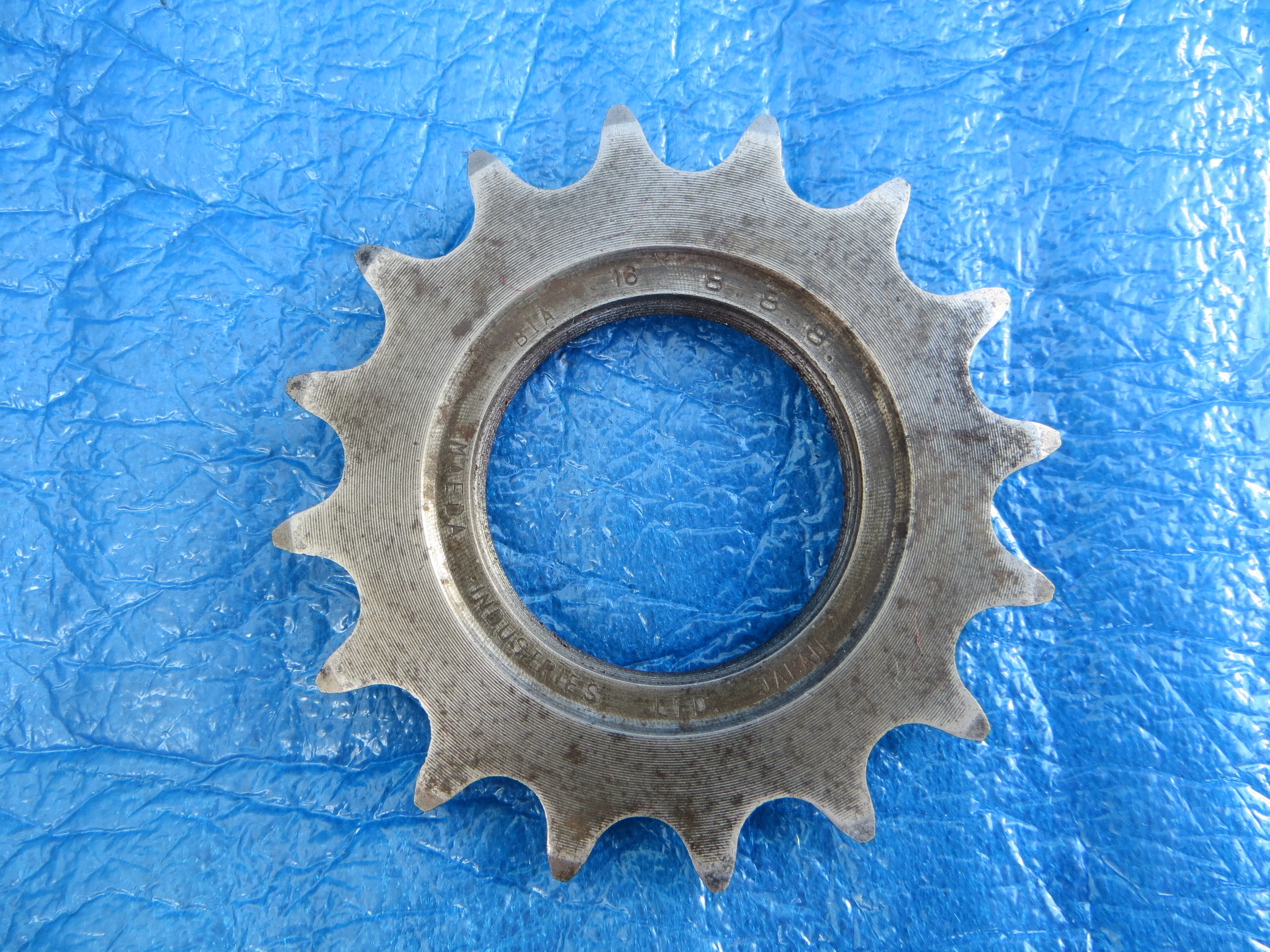Vintage Suntour Maeda 8.8.8 BIA 16t 1/8” Track Cog (25111627)