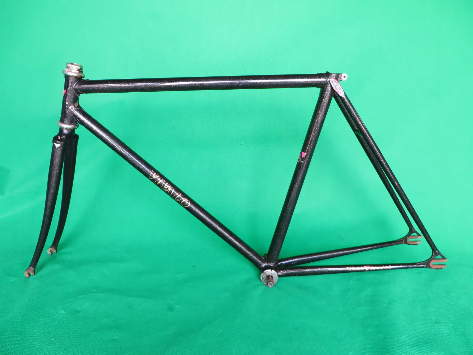 Vivalo Black/Gold '99 {49.5cm x56cm}