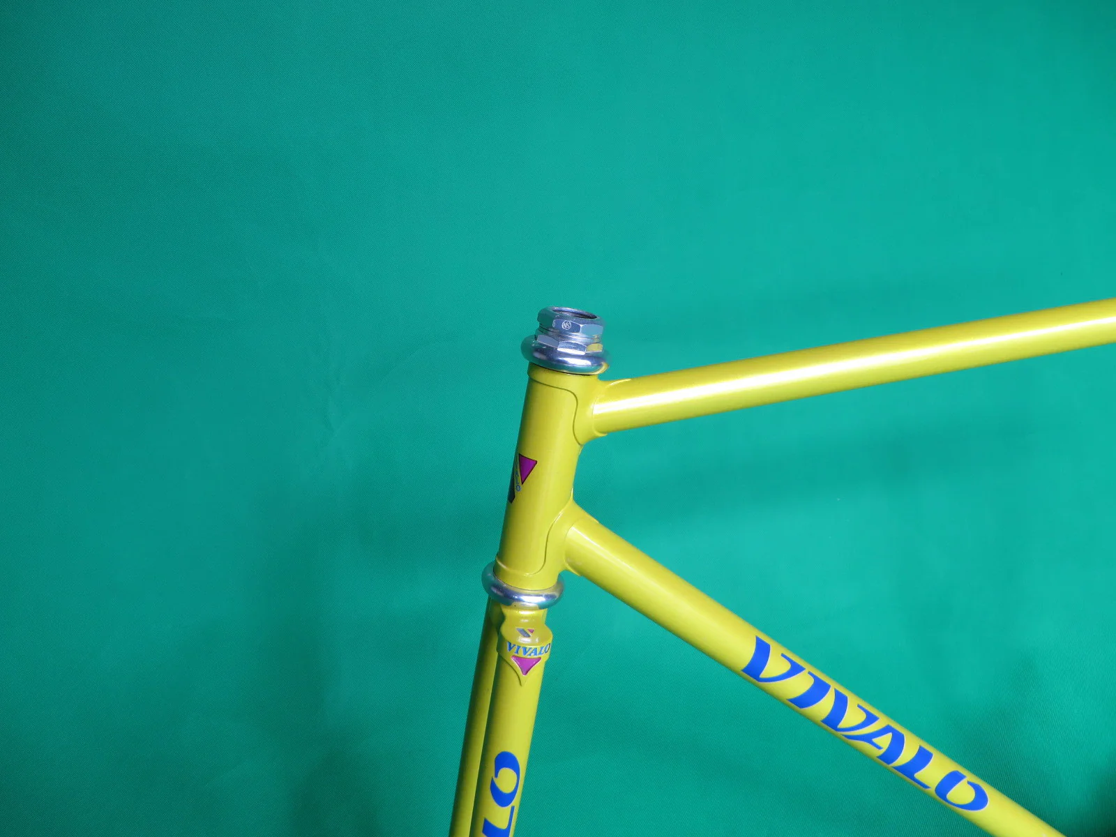 Vivalo // Yellow // 52cm x 56cm - Image 3