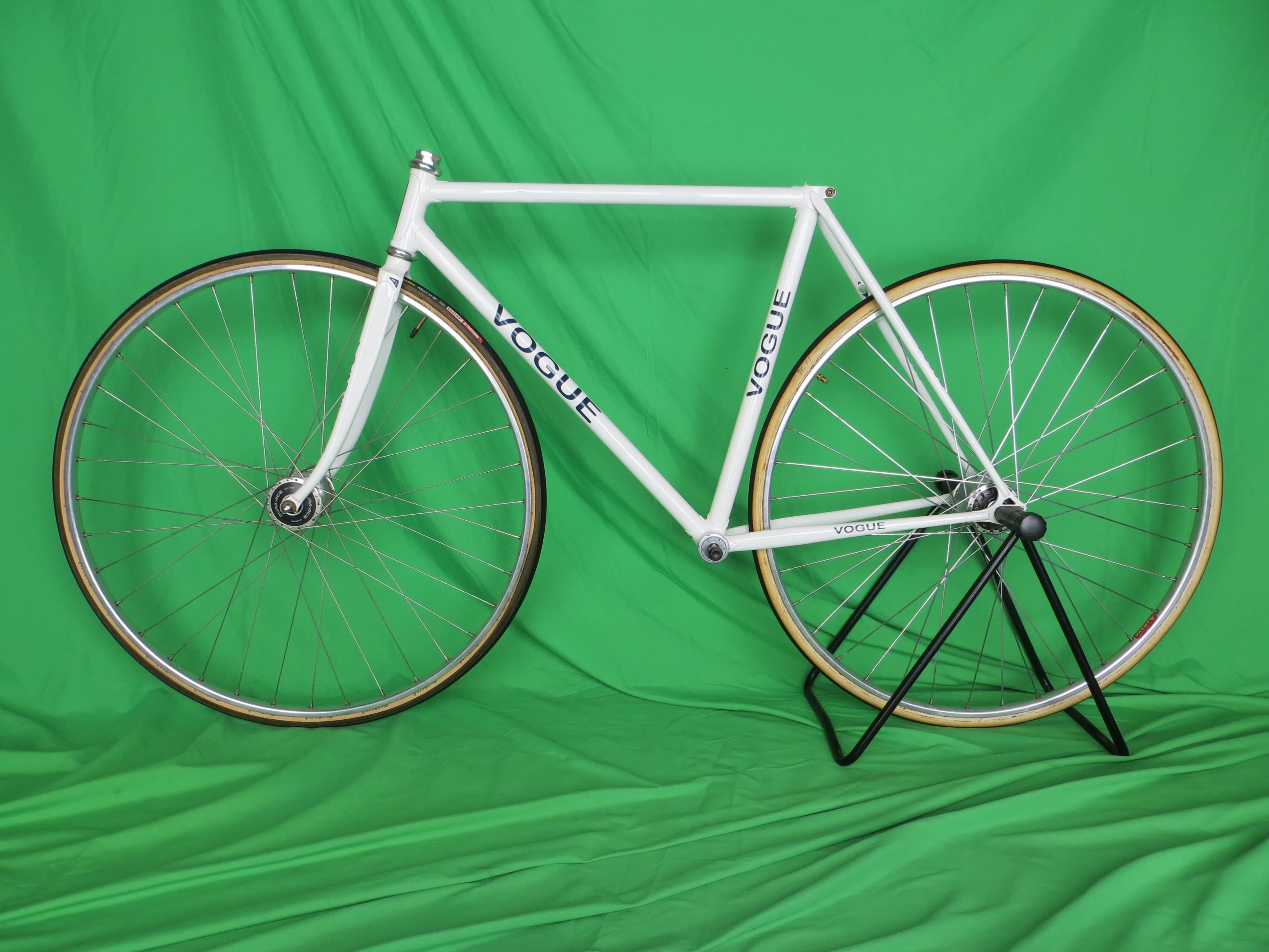 VOGUE // White // 50cm - Image 16