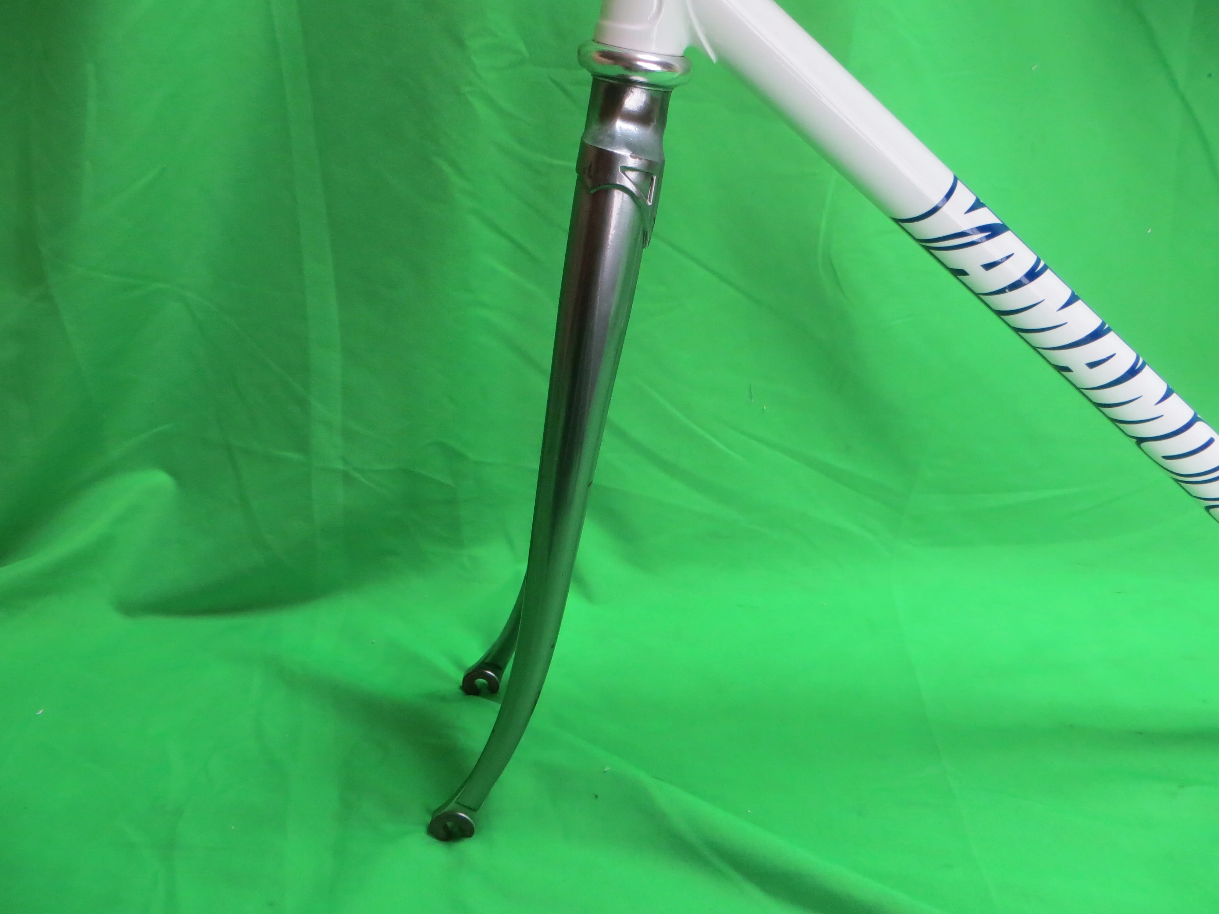 Yamamoto // White / Mach Silver // 49cm - Image 3
